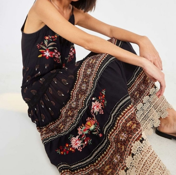 Farm Rio Winter Magic Maxi Dress, Size Small - Picture 2 of 12